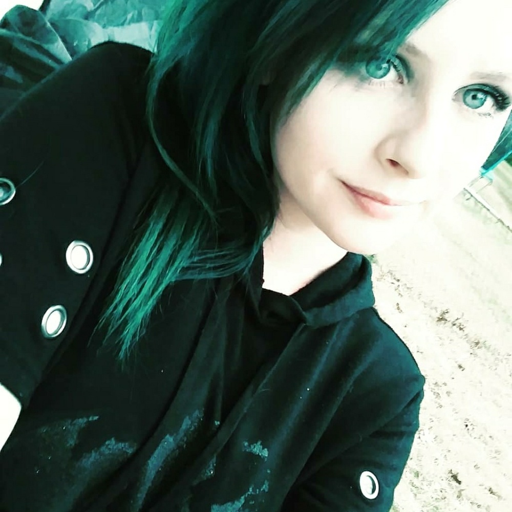 Meet your Posher, Nico